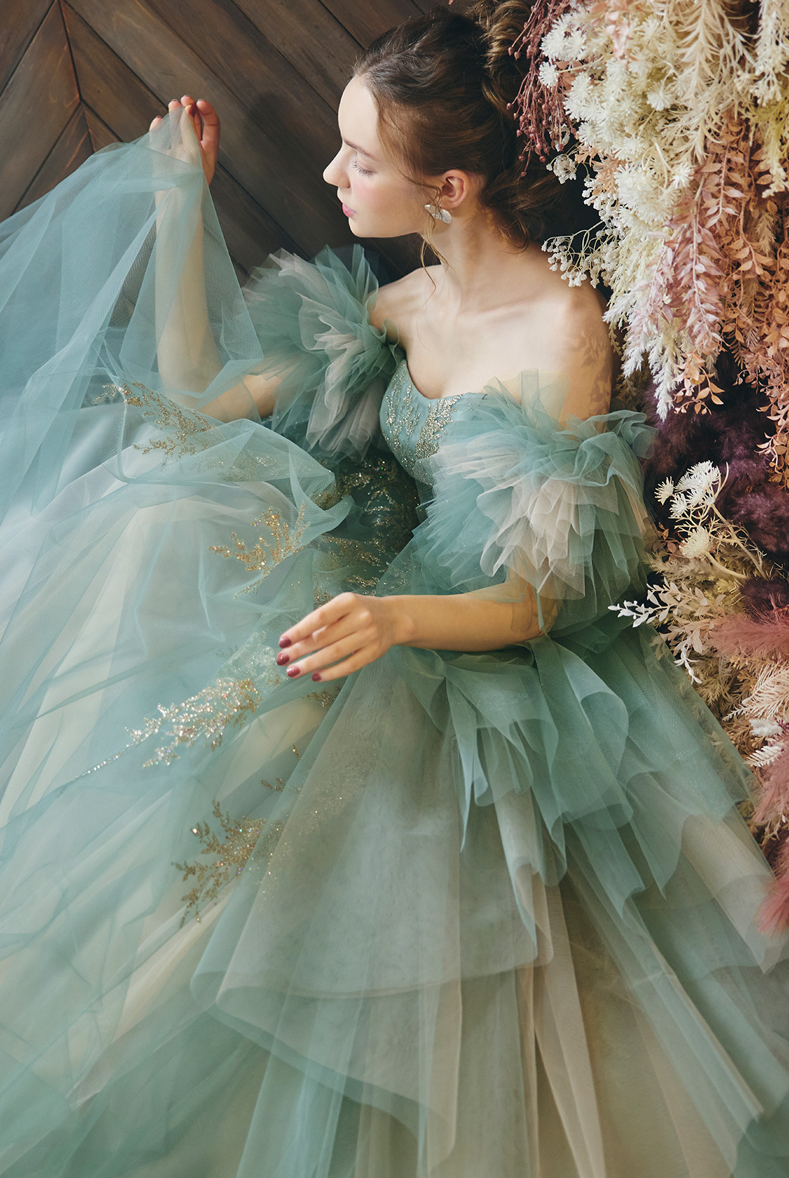 LU-0154 | DRESS GALLERY BOX